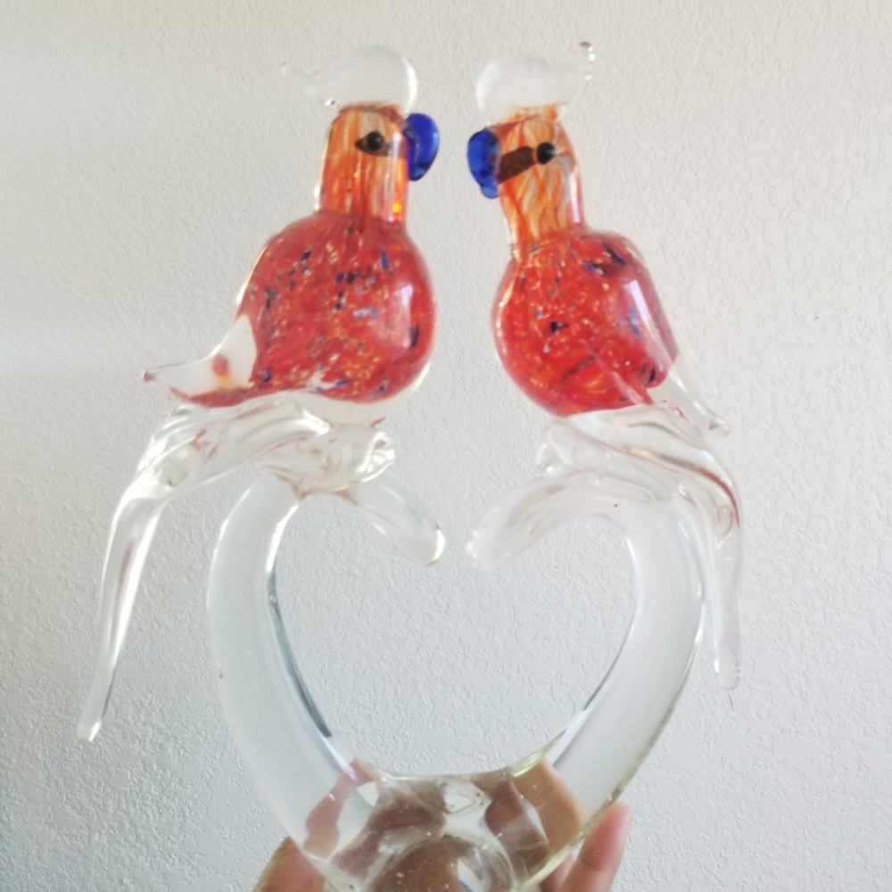 Glass Parrtos Heart - Picture 3 of 3